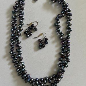 Black Freshwater Pearl Earrings and Necklace Set approximately 8" in length